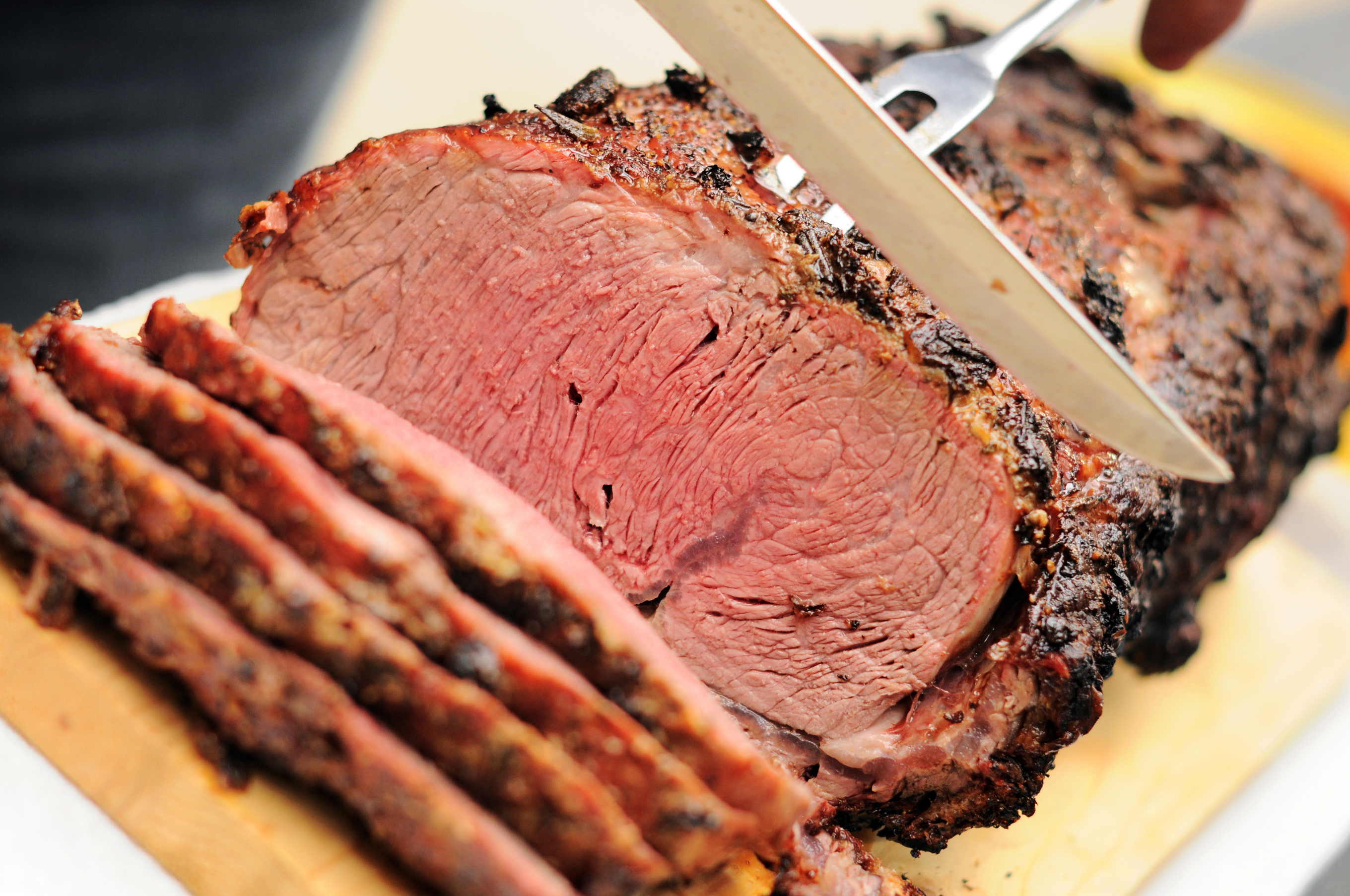 Weekend Specials June 17 – 19: Prime Rib + Salmon